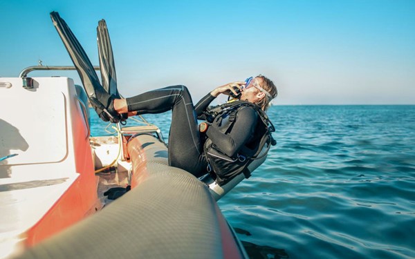 Speed Boat Diving